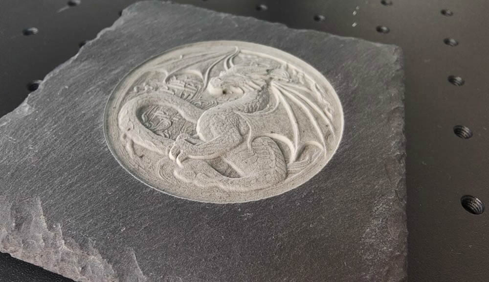 藝術(shù)與工業(yè)的碰撞：激光雕刻如何重塑建筑裝飾領(lǐng)域？